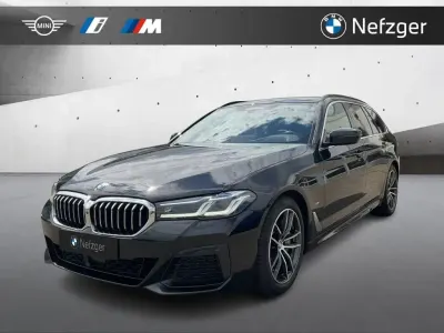 Gebraucht BMW 540 M Sport 340 PS (250 kW) 2023 Black sapphire metallic Kombi