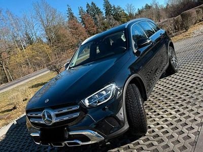 Gebraucht Mercedes GLC300e 320 PS (235 kW) 2021 Schwarz SUV