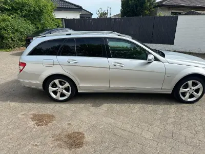 Gebraucht Mercedes C180 156 PS (114 kW) 2010 Silber Kombi
