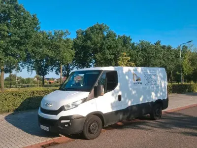 Gebraucht Iveco Daily 145 PS (106 kW) 2017 Weiß Van / Kleinbus