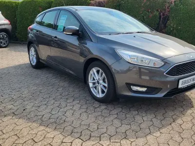 Gebraucht Ford Focus Trend 125 PS (91 kW) 2015 Magnetic grau metallic Limousine