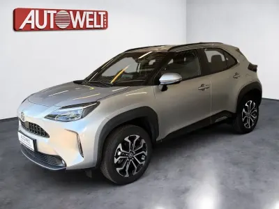 Gebraucht Toyota Yaris Cross 129 PS (94 kW) 2025 Silber SUV