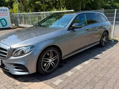 Gebraucht Mercedes E220 AMG line 194 PS (142 kW) 2017 Grau Limousine