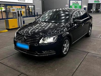 Gebraucht VW Passat 160 PS (117 kW) 2014 Schwarz Limousine