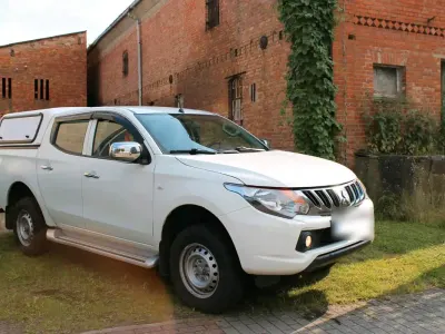 Gebraucht Mitsubishi L200 150 PS (110 kW) 2018 Weiß Pickup