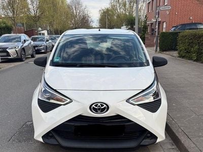 Gebraucht Toyota Aygo 72 PS (52 kW) 2018 Weiß Kleinwagen