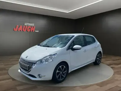 Gebraucht Peugeot 208 114 PS (83 kW) 2012 Weiss Kleinwagen