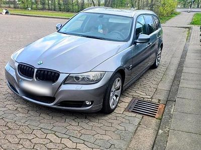 Gebraucht BMW 320 184 PS (135 kW) 2010 Grau Kombi