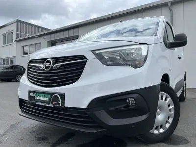 Używany Opel Combo-e Life Basis 100 kW (136 KM) 2022 Biały Minivan
