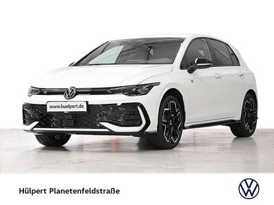 Neu VW Golf VIII R-line 150 PS (110 kW) 2026 Pure white uni Limousine