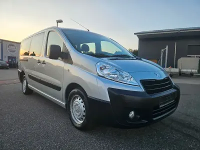 Gebraucht Peugeot TePee Access 128 PS (94 kW) 2015 Silber Van / Kleinbus
