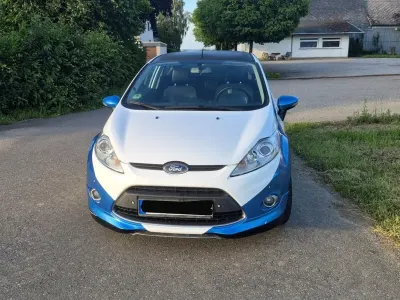 Gebraucht Ford Fiesta Sport 135 PS (99 kW) 2012 Weiß Limousine