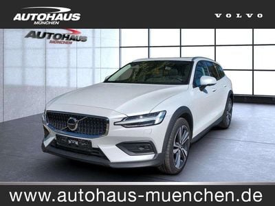 Usata Volvo V60 CC Plus 197 CV (144 kW) 2024 Bianco Station wagon
