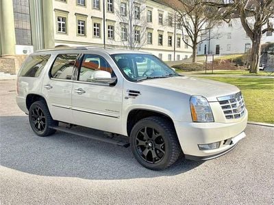 Gebraucht Cadillac Escalade 409 PS (300 kW) 2013 Weiß SUV