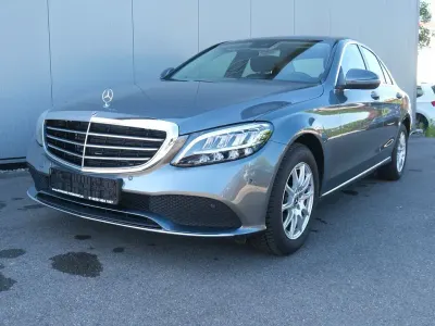 Gebraucht Mercedes C180 Exclusive 156 PS (114 kW) 2019 Grau Limousine