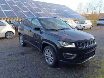 Gebraucht Jeep Compass Limited 150 PS (110 kW) 2021 Schwarz SUV