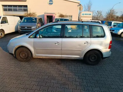 Gebraucht VW Touran Trendline 105 PS (77 kW) 2004 Silber Van / Kleinbus