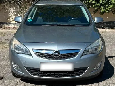 Occasion Opel Astra Sport 120 ch (88 kW) 2011 Gris Break