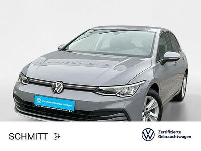 Gebraucht VW Golf VIII Life 131 PS (96 kW) 2020 Mondsteingrau Limousine