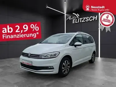 Gebraucht VW Touran Active 150 PS (110 kW) 2022 Weiß Van / Kleinbus