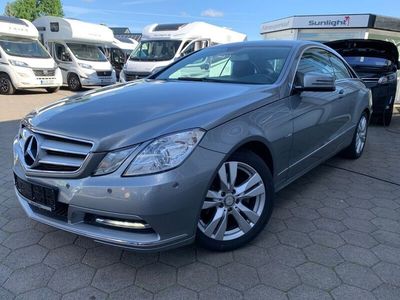 Gebraucht Mercedes E200 184 PS (135 kW) 2011 Silber Coupé