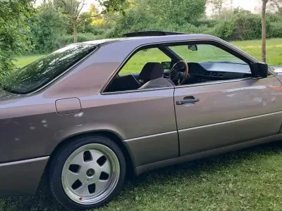 Gebraucht Mercedes 230 131 PS (96 kW) 1989 Braun Coupé