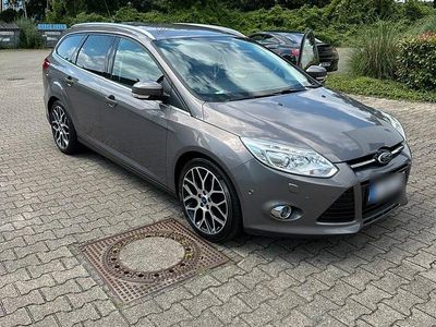 Gebraucht Ford Focus 163 PS (119 kW) 2013 Grau Kombi