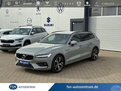 Gebraucht Volvo V60 Business Edition 197 PS (144 kW) 2025 Grau Kombi