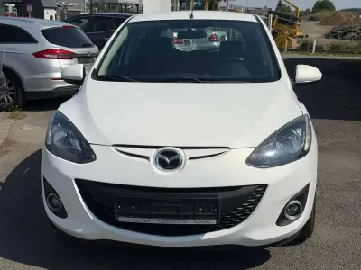 Gebraucht Mazda 2 Edition 75 PS (55 kW) 2014 Arachneweiß metallic Kleinwagen