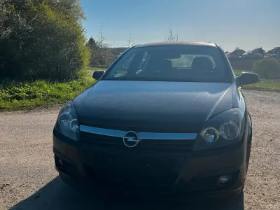 Gebraucht Opel Astra 102 PS (75 kW) 2006 Schwarz Limousine