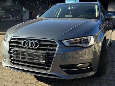Gebraucht Audi A3 Ambiente 150 PS (110 kW) 2015 Grau Limousine