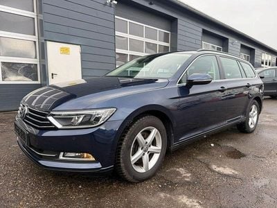 Gebraucht VW Passat Comfortline 150 PS (110 kW) 2015 Blau Kombi