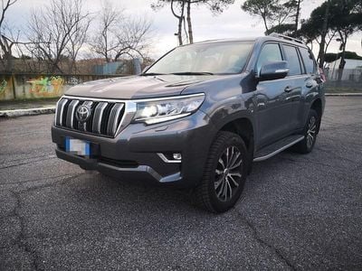 Gebraucht Toyota Land Cruiser Executive 205 PS (150 kW) 2024 Grau SUV