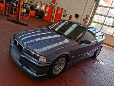Gebraucht BMW 316 105 PS (77 kW) 1999 Blau Limousine