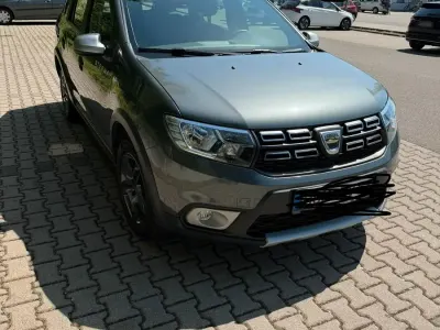 Gebraucht Dacia Logan Stepway 90 PS (66 kW) 2018 Grau Kombi