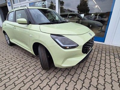 Neu Suzuki Swift Club 83 PS (61 kW) 2025 Cool yellow metallic Kleinwagen