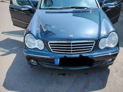 Gebraucht Mercedes C200 122 PS (89 kW) 2004 Schwarz Kombi