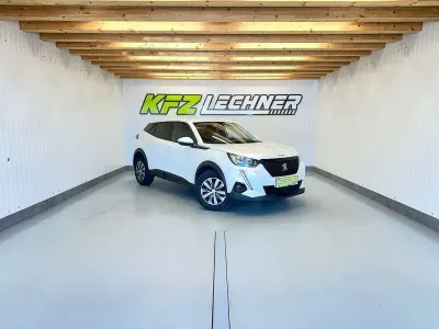 Gebraucht Peugeot 2008 Active 110 PS (80 kW) 2021 Weiß SUV
