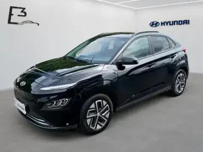Gebraucht Hyundai Kona Trend 100 kW (136 PS) 2023 Schwarz SUV