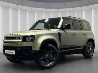 Gebraucht Land Rover Defender SE Dynamic 300 PS (220 kW) 2024 Grün SUV