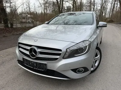 Gebraucht Mercedes A200 156 PS (114 kW) 2014 Silber Kleinwagen
