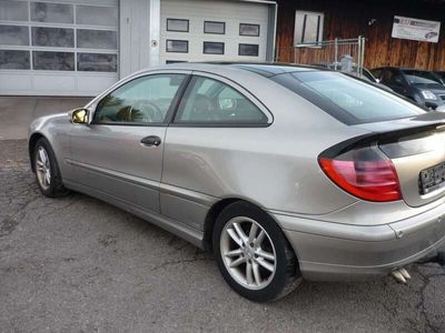 Mercedes C200