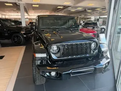 Neu Jeep Wrangler 272 PS (200 kW) 2025 Schwarz SUV