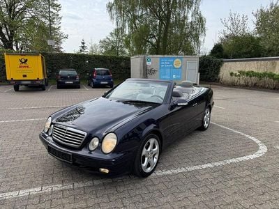 Second-hand Mercedes CLK200 136 CP (100 kW) 2003 Albastru Cabrio