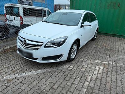 Gebraucht Opel Insignia Edition 160 PS (117 kW) 2014 Weiß Kombi