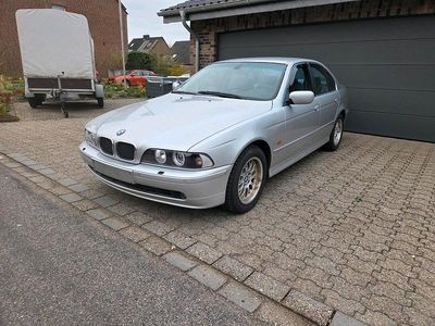 Second-hand BMW 525 190 CP (139 kW) 2001 Argintiu Berlinǎ