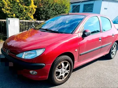 Gebraucht Peugeot 206 109 PS (80 kW) 2001 Rot Kleinwagen