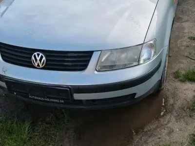 Usata VW Passat 125 CV (91 kW) 1998 Grigio Berlina