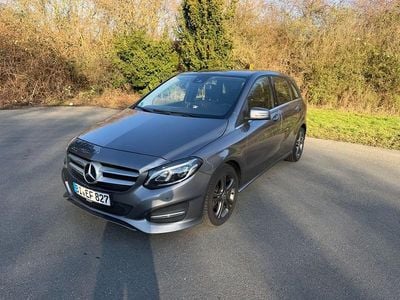Gebraucht Mercedes B200 136 PS (100 kW) 2017 Grau Van / Kleinbus