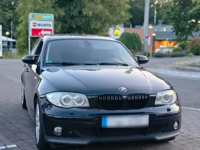 Gebraucht BMW 118 122 PS (89 kW) 2005 Schwarz Kleinwagen